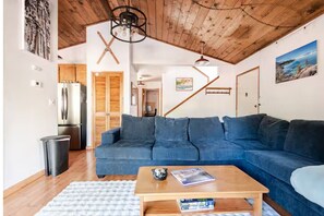 Smart TV, fireplace, computer monitors