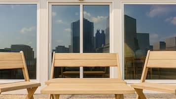 Appartement, 2 slaapkamers | Een strijkplank/strijkijzer, gratis wifi