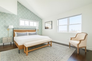 Apartment, 1 Bedroom | Iron/ironing board, free WiFi