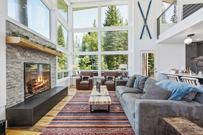 スマートテレビ、暖炉