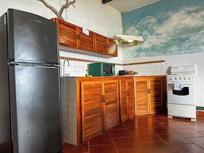 Microwave, stovetop