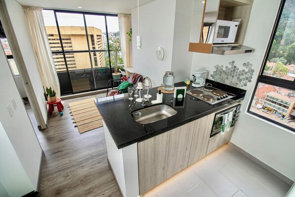 微波炉、烤箱、炉灶