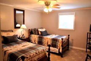 2 bedrooms, desk, free WiFi, bed sheets