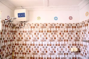 Asciugamani, sapone, carta igienica