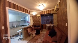 Basic Apartment | Living area