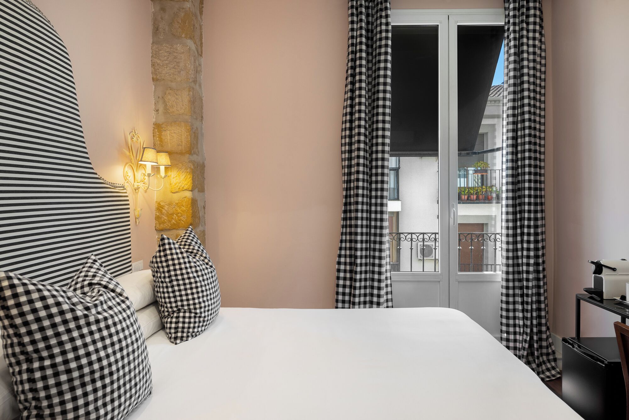 الإطلالة من المنشأة