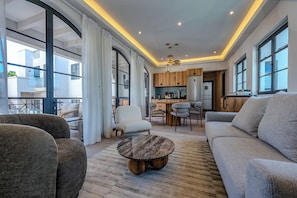 Luxury Apartment, 2 Bedrooms, Balcony, City View | Living area