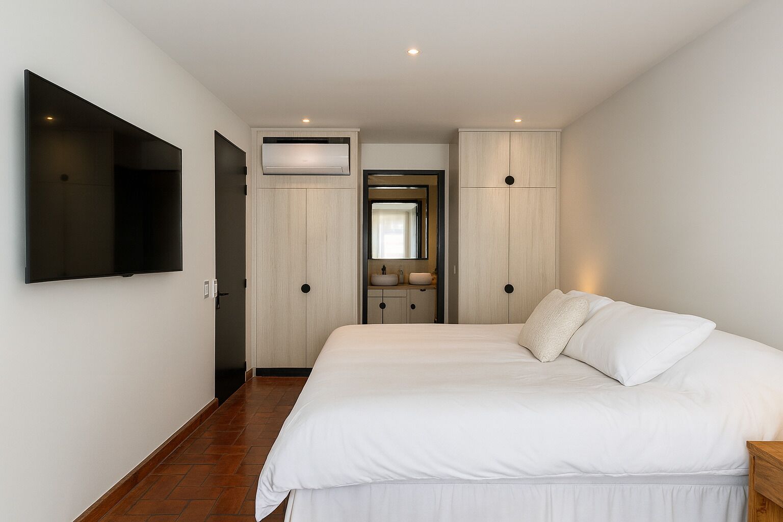 Egyptian cotton sheets, premium bedding, memory-foam beds, in-room safe