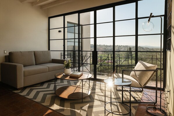 Design Apartment | Terrace/patio - Luxury condos I Parroquia View & Rooftop Jacuzzi I Paseo del Centro Condominio Boutique (San Miguel de Allende)