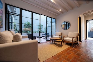 Family Apartment, 2 Bedrooms, Kitchen | Living area