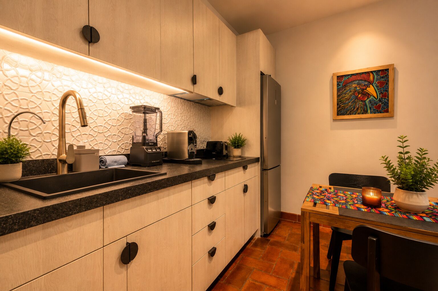 Refrigerador, cafetera de espresso y cafetera y tetera 
