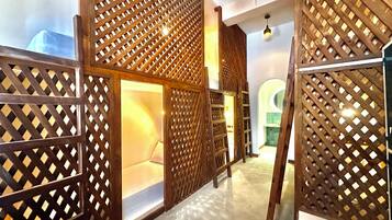 Free WiFi, bed sheets