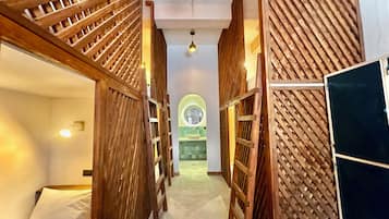 Free WiFi, bed sheets