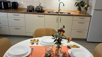 Fridge, microwave, stovetop, toaster