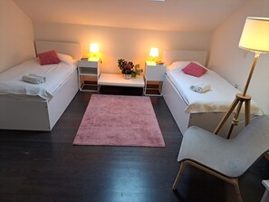 Iron/ironing board, internet, bed sheets