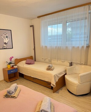 1 bedroom, iron/ironing board, Internet, bed sheets