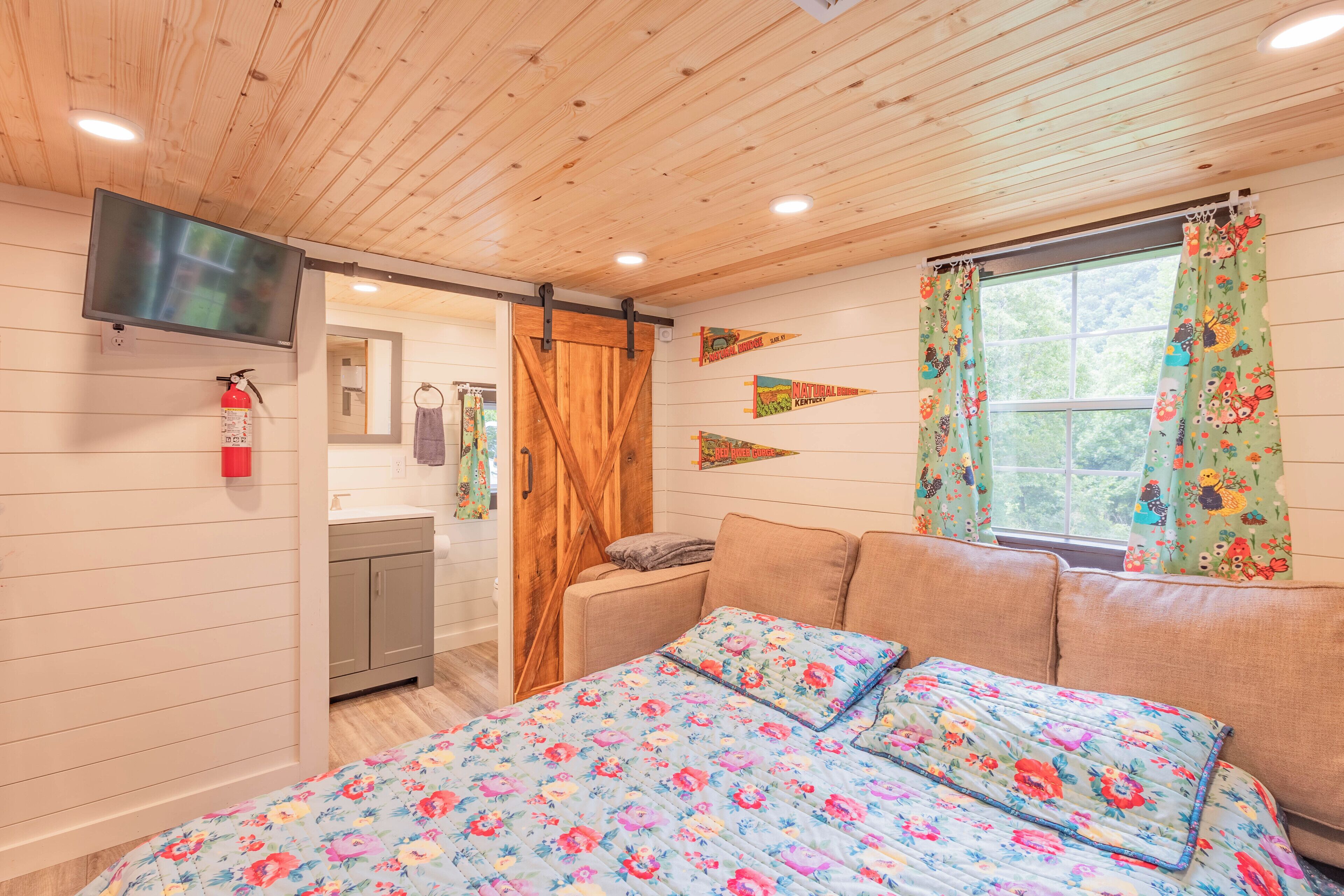 1 camera, Wi-Fi, lenzuola