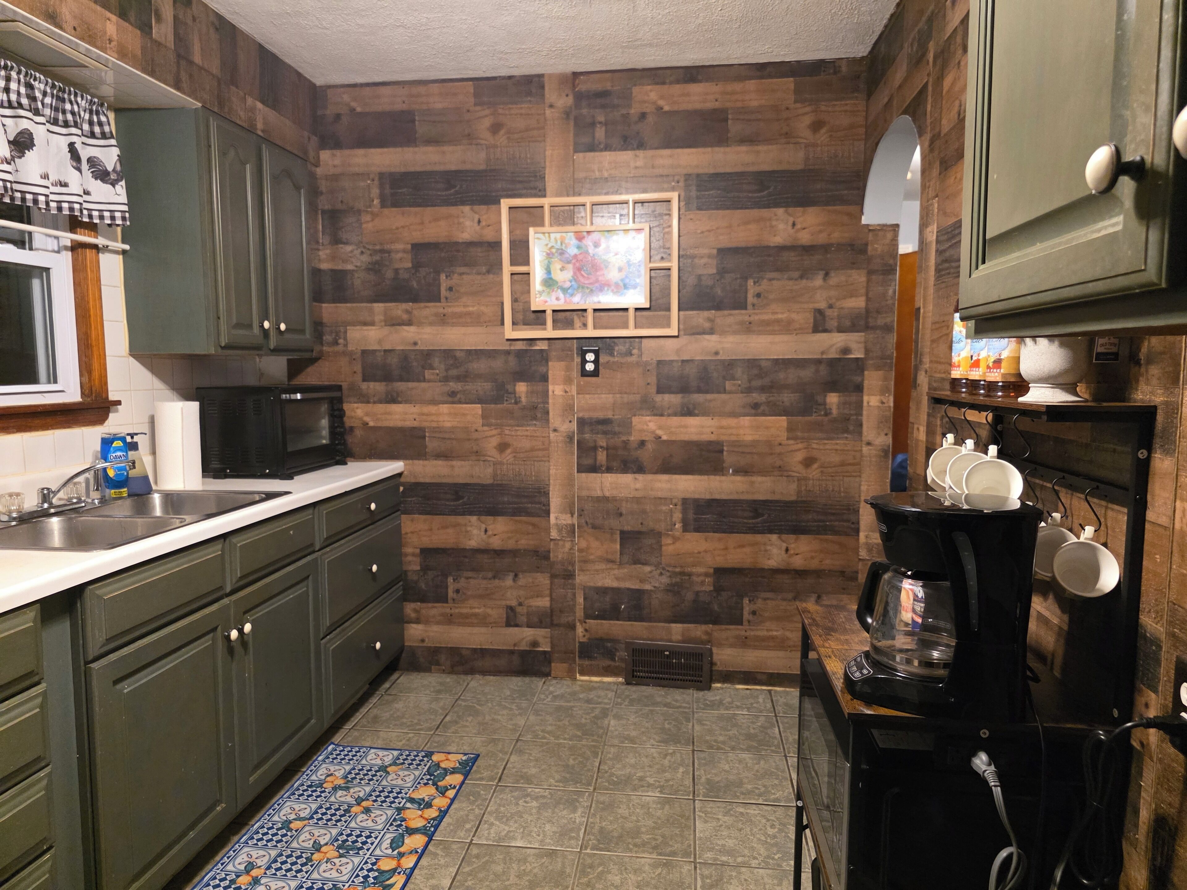 Microondas, horno y placa de cocina