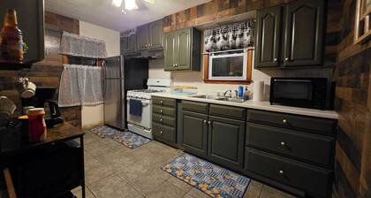 Charming Cape Cod just minutes from YSU!