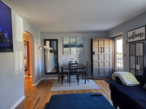 Charming Cape Cod minutes from YSU, Covelli Center and many more! Pet Friendly