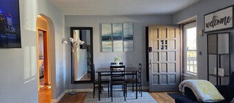 Charming Cape Cod minutes from YSU, Covelli Center and many more! Pet Friendly