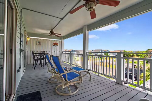 The Big Kahuna 6BR 4BA Luxurious Townhome on the Sand!