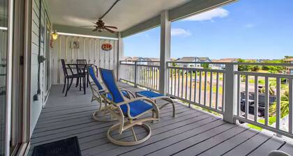 The Big Kahuna 6BR 4BA Luxurious Townhome on the Sand!