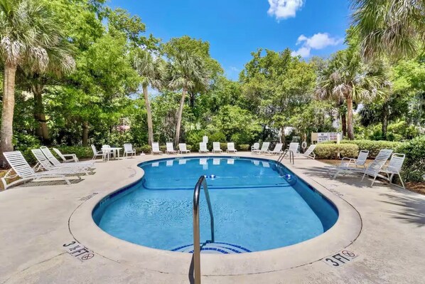 Pool - Chic Beachside Escape at Xanadu Villas (Hilton Head Island)
