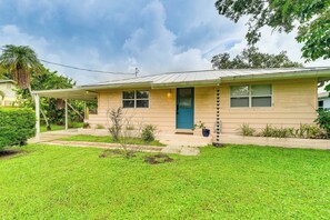 Exterior - < 3 Mi to Dtwn: Pet-Friendly Sarasota Stay w/ Yard (Sarasota)