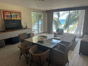 Living area - 3 Bedroom Beach Front Apartment at Playa Escondida Beach Club (Tela)