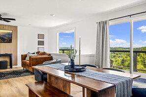 Smart TV, video games, books - Wolfpack Retreat I- Fishing Pond (Sevierville)