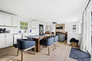 Interior - Wolfpack Retreat I- Fishing Pond (Sevierville)