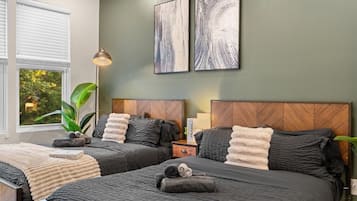 Townhome | Free WiFi