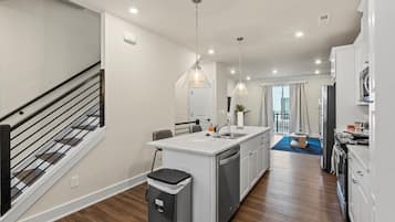 Appartement | Cuisine privée | Cafetière/bouilloire, bouilloire électrique