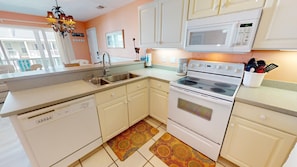 Condo (#S6 - No Pets) | CommoditĂ© de lâhĂ©bergement