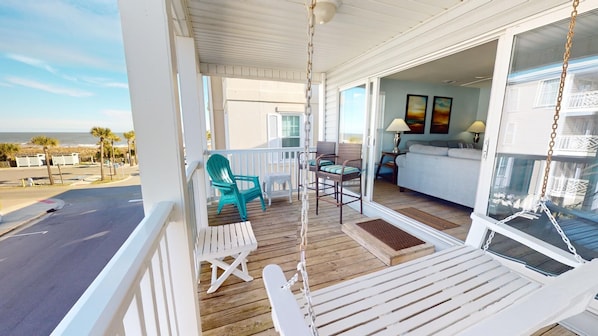 Condo (#S5 - Pets) | CommoditĂ© de lâhĂ©bergement