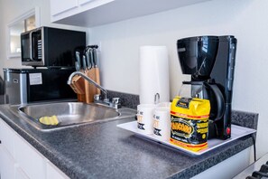 Microwave, oven, stovetop, coffee/tea maker