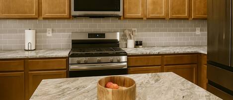 微波炉、烤箱、炉灶、洗碗机