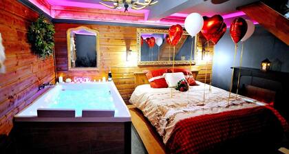 Le Chalet enchanteur/PRIVATE XXL spa/CINEMA screen/Optical fiber/2 min center