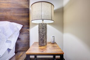 3 habitaciones, tabla de planchar con plancha, wifi y ropa de cama