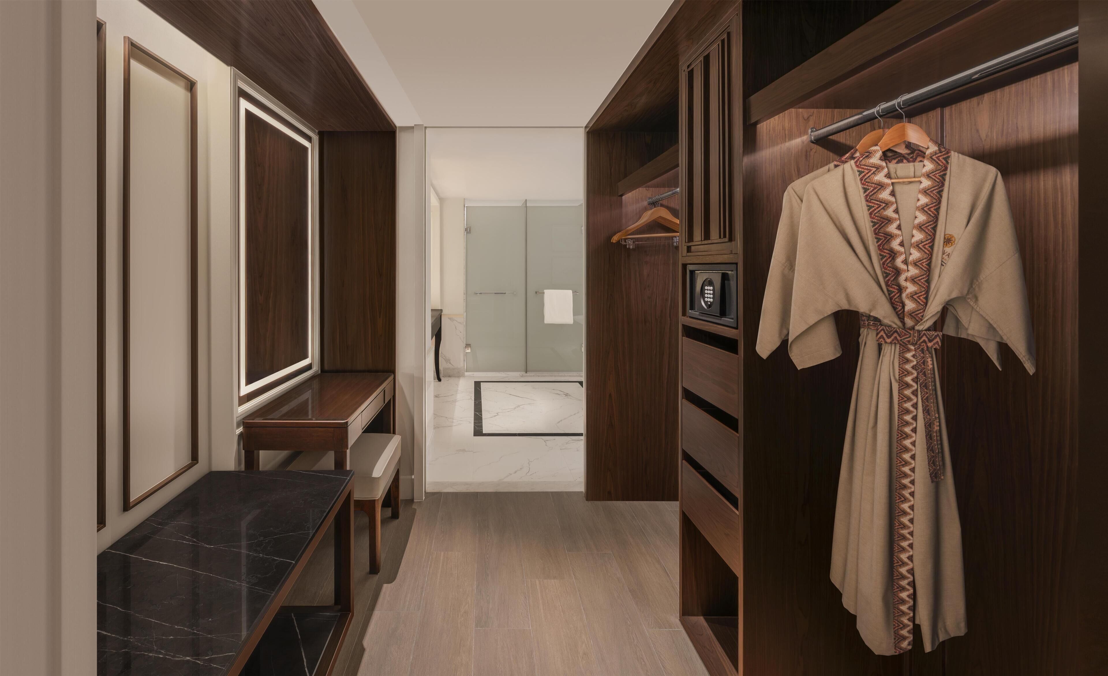 Pillowtop beds, minibar, in-room safe, desk