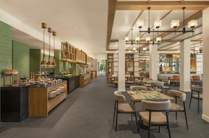 Daily buffet breakfast for a fee - Kahavadi Chiang Rai, Curio Collection By Hilton (Chiang Rai)