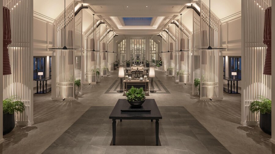 Kahavadi Chiang Rai, Curio Collection By Hilton