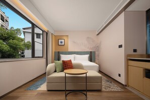 Deluxe Room, 1 King Bed