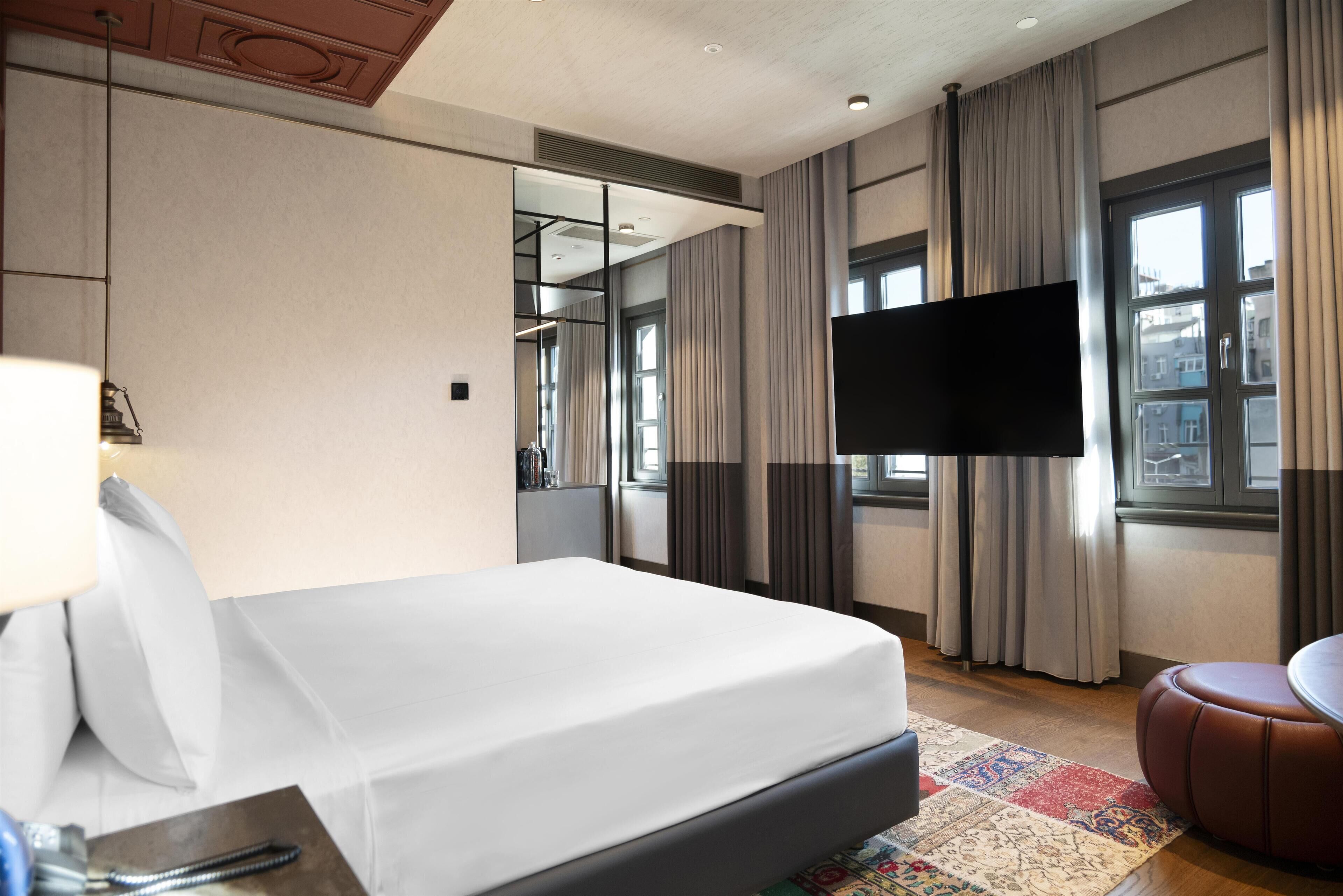 Premium Room, 1 King Bed