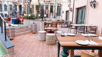 Breakfast, lunch, dinner served; Turkish cuisine