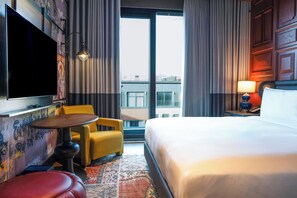 Room, 1 King Bed, Balcony