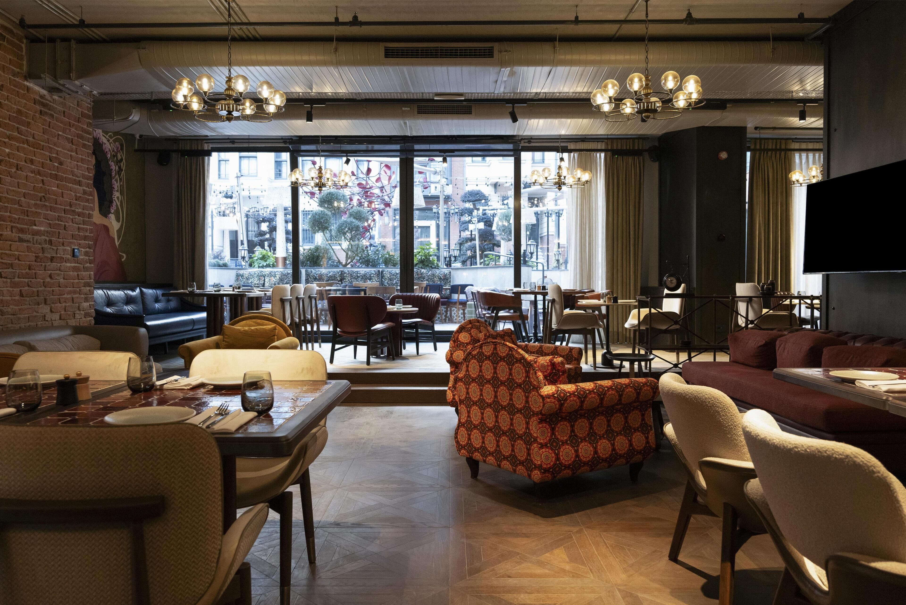 Aperto a colazione, pranzo e cena, cucina turca 