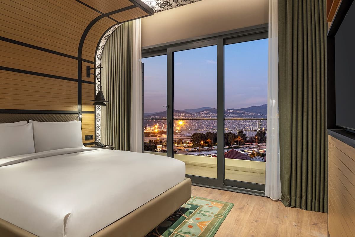 Minibar, in-room safe, desk, soundproofing