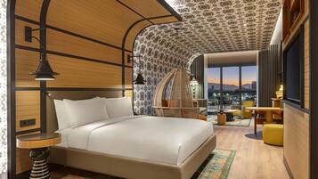 Junior-suite - 1 kingsize-seng - terrasse | Minibar, pengeskab på værelset, skrivebord, lydisolering